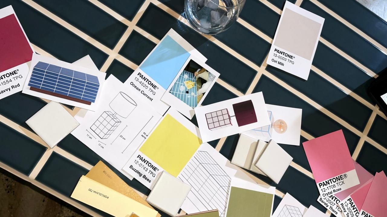 Moodboard de materiales de Colección Form 01: mosaico porcelanato, fragua colorizada y bocetos de madera